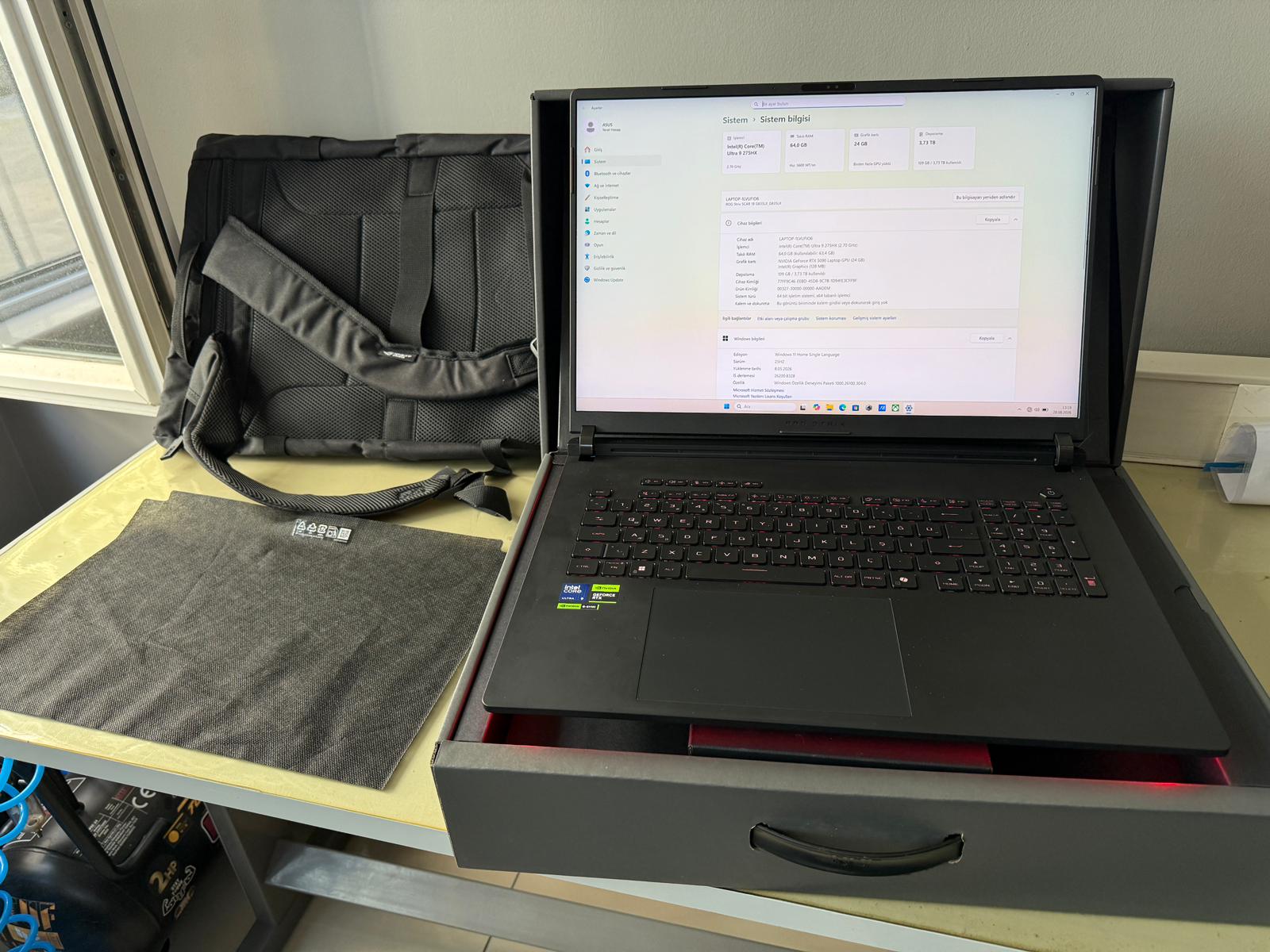 Asus ROG Strix Scar 18 G835LX-SA152W Laptop - SIFIR KUTUSUNDA